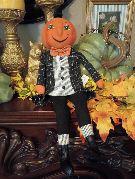 Other - fall decor pumpkin Halloween man doll vintage retro